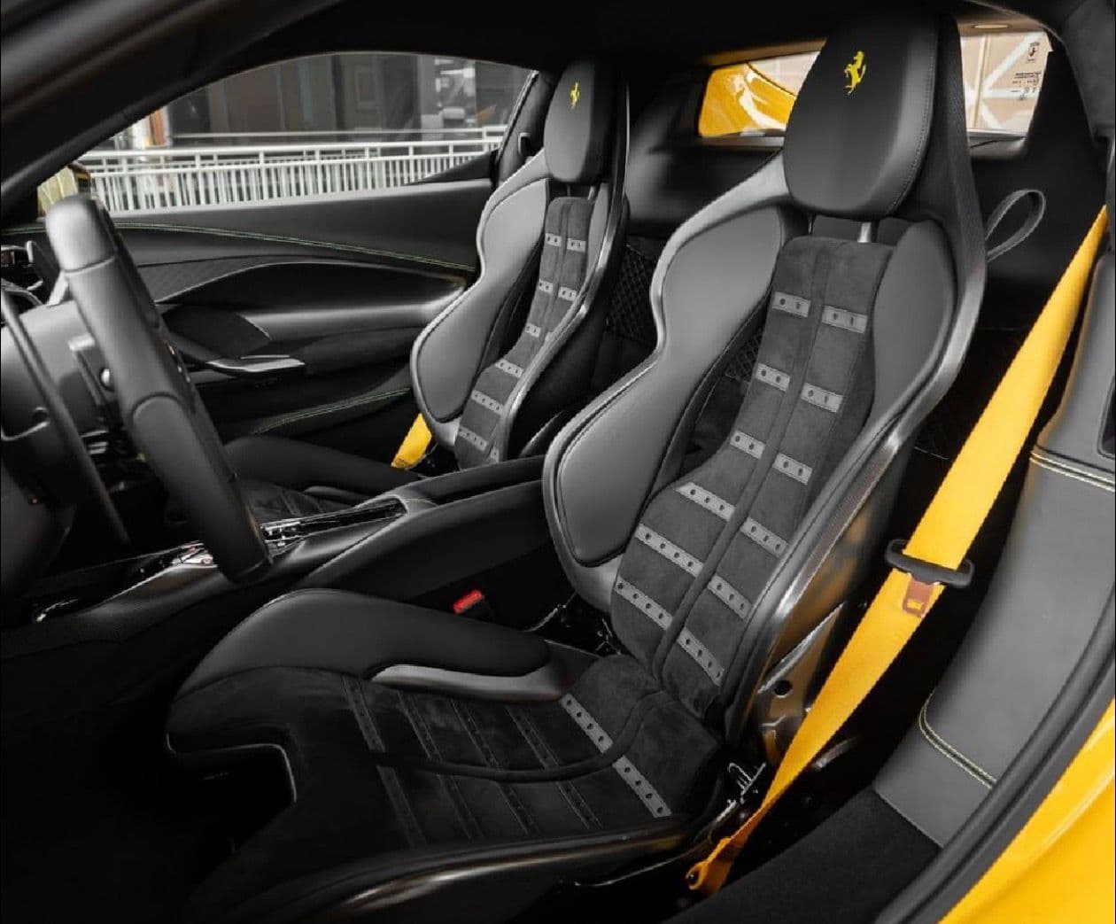 Ferrari 296 GTB 3.0T V6 PHEV gallery image 2