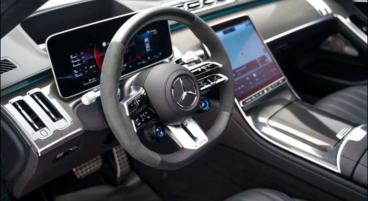 Mercedes-Benz S-Class SIl AMG EMatic - صورة 3