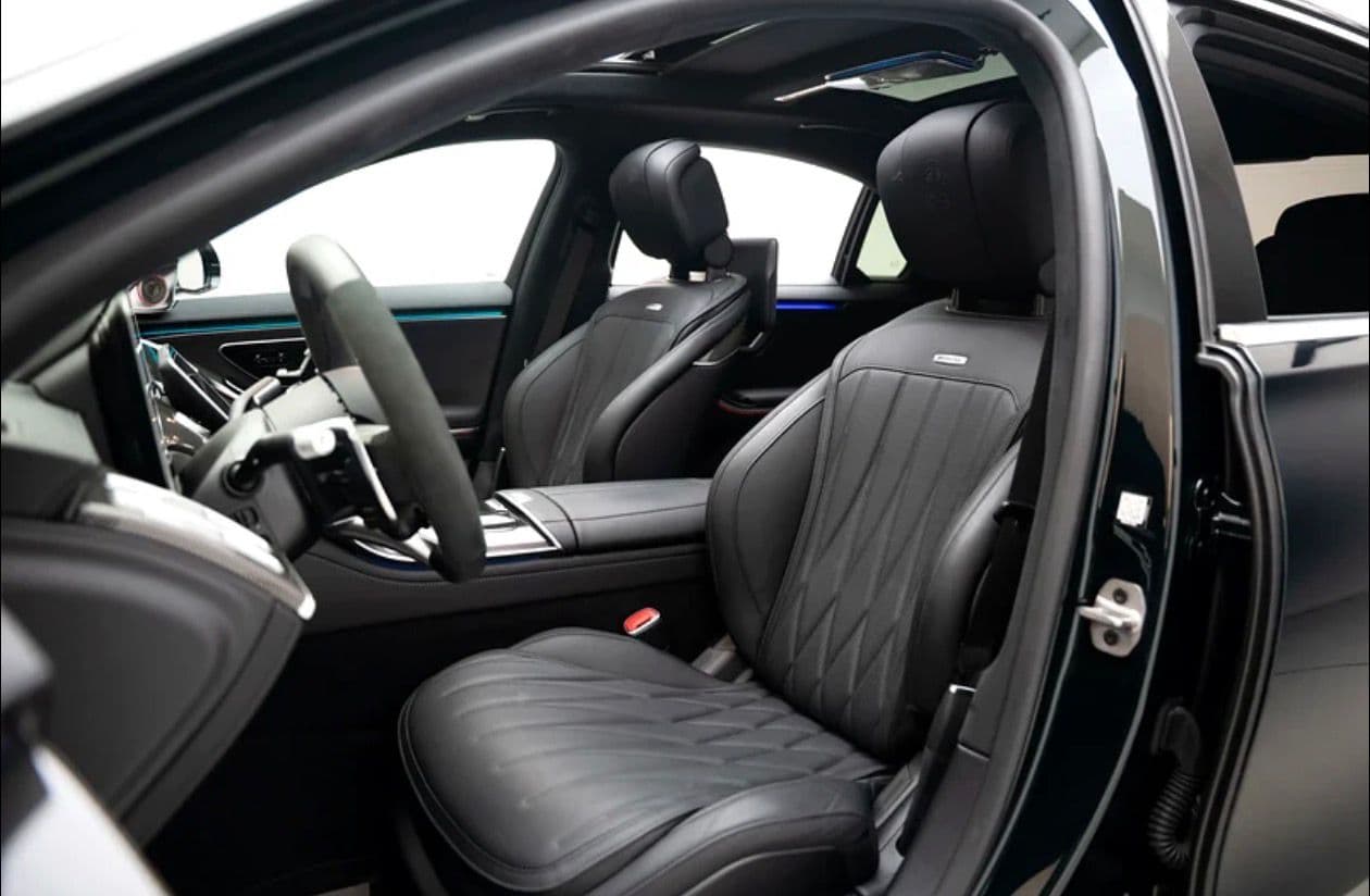 Mercedes-Benz S-Class SIl AMG EMatic - صورة 4