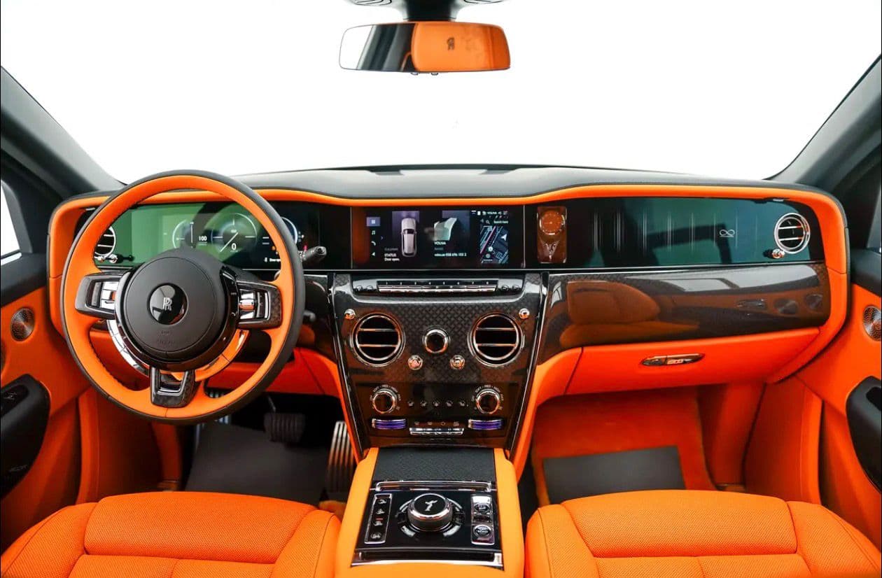 Rolls-Royce Cullinan Black Badge - صورة 5