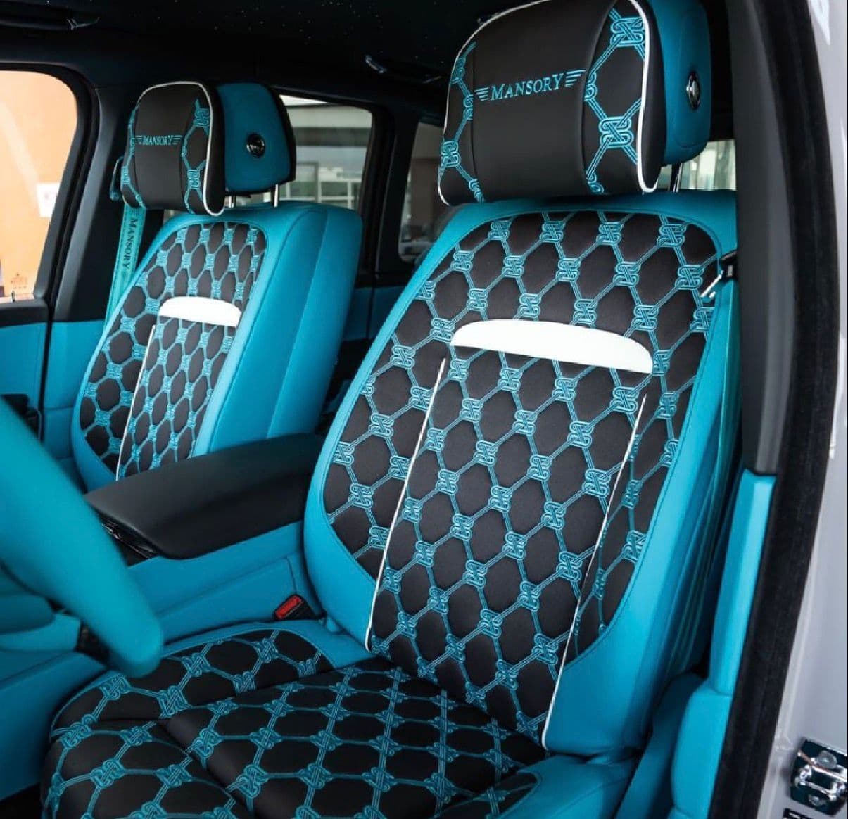 ROLLS ROYCE CULLINAN MANSORY BRAND NEW - صورة 3