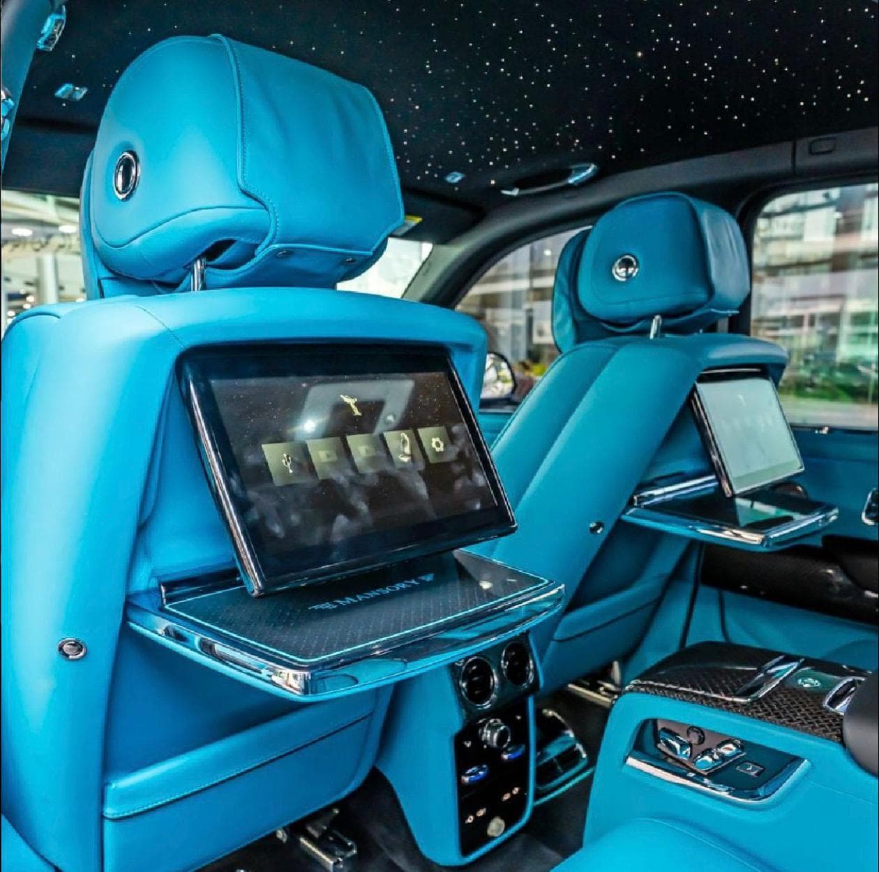 ROLLS ROYCE CULLINAN MANSORY BRAND NEW BLACK - صورة 7