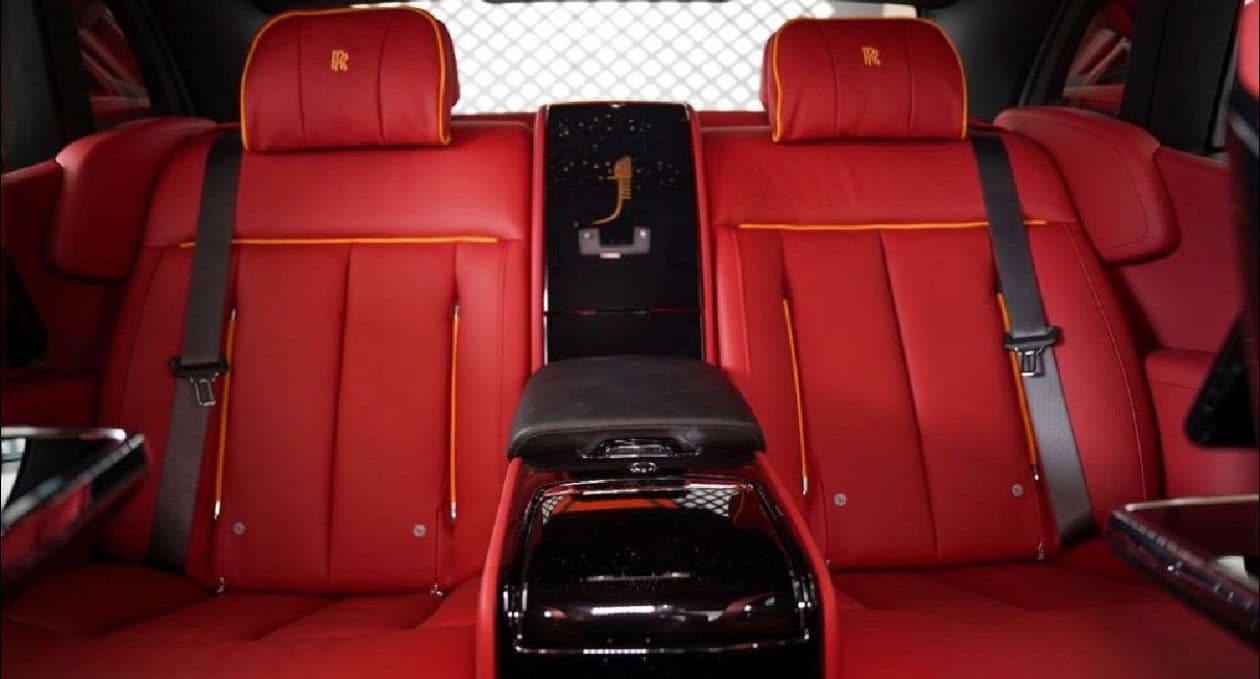 Rolls-Royce Phantom 2023 gallery image 3